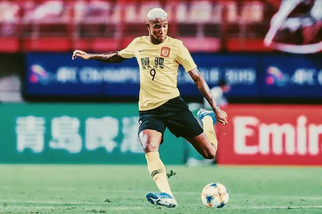 包含蒙特雷全力冲击冠军，关键球员备战状态受关注的词条