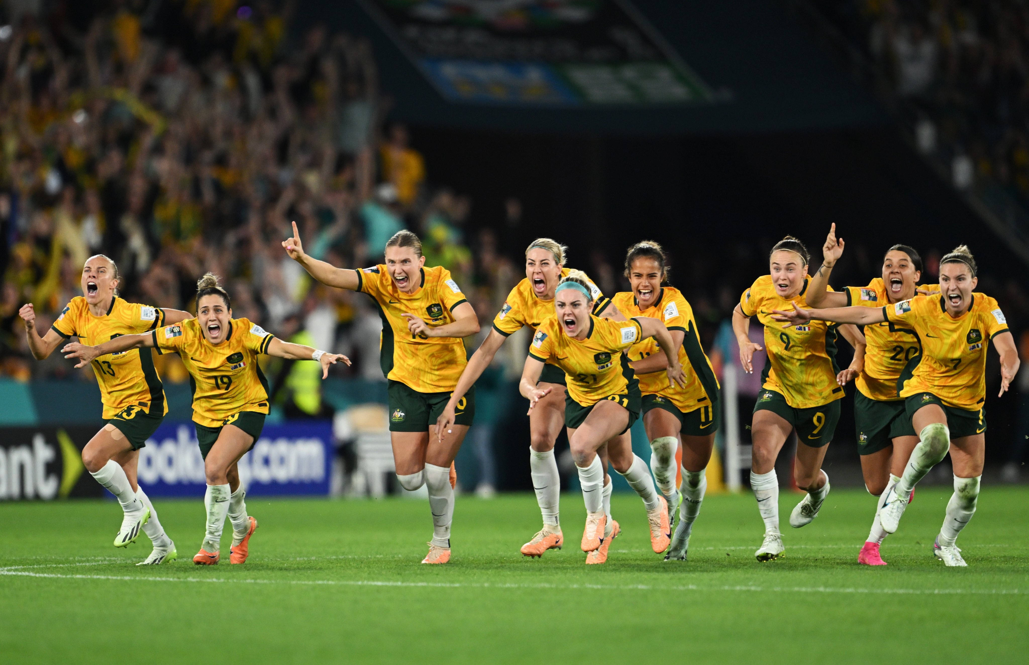 华丽进球！女足选手在国际赛场上闪耀