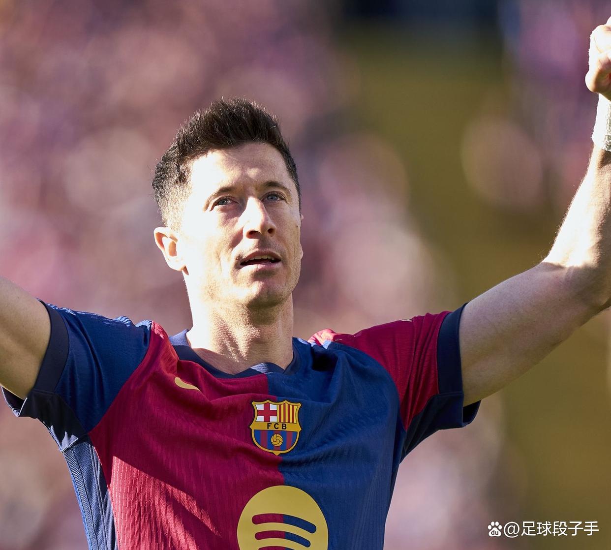 莱万多夫斯基刷新纪录,成为拜仁重要进攻点的简单介绍 莱万多夫斯基刷新纪录,成为拜仁重要进攻点的简单介绍