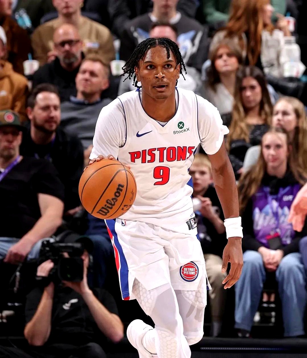 勇士客场擒骑士，汤普森20+8