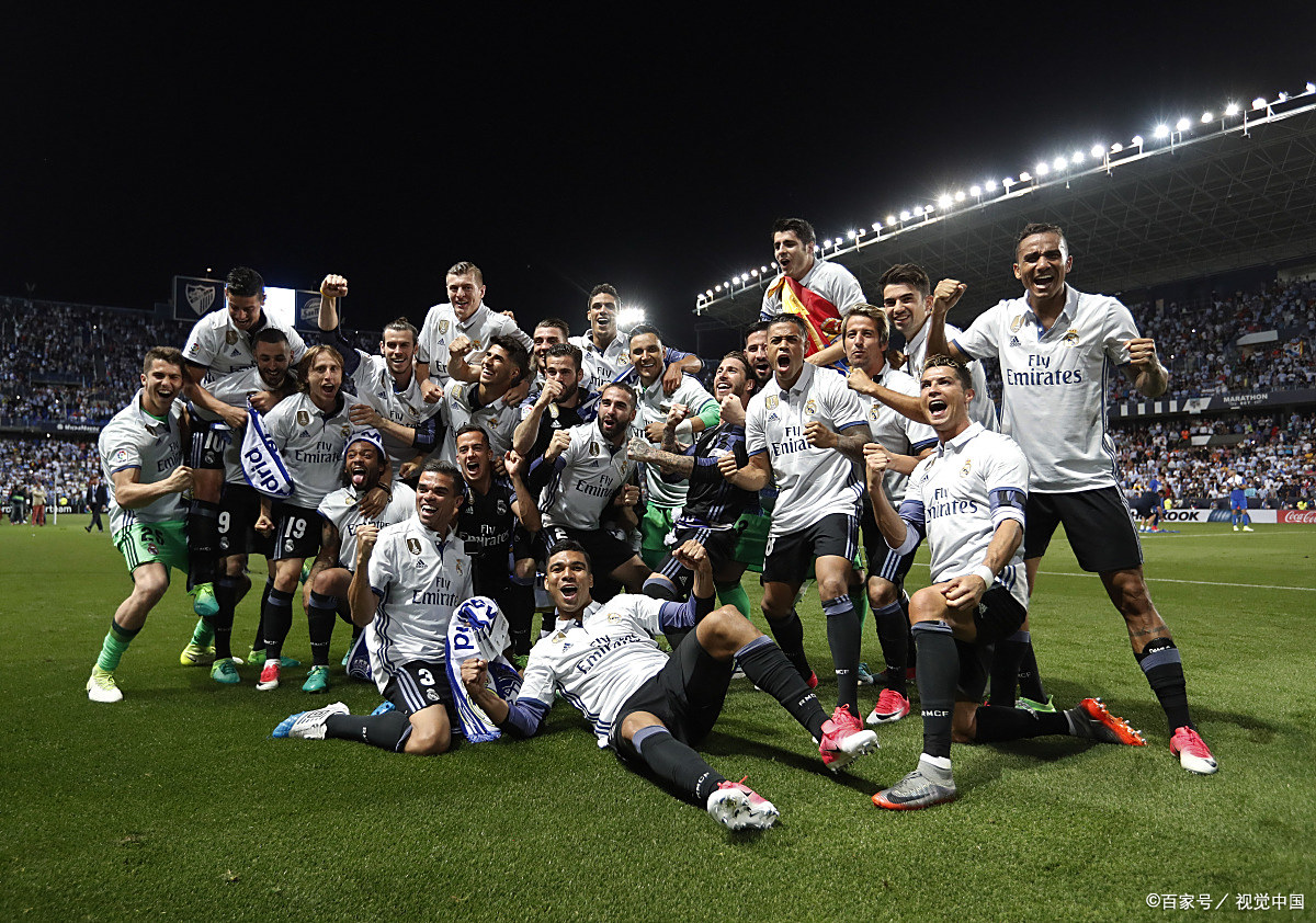 开运体育在线登录-足球赛场上众多球队竞逐胜利，角逐激烈