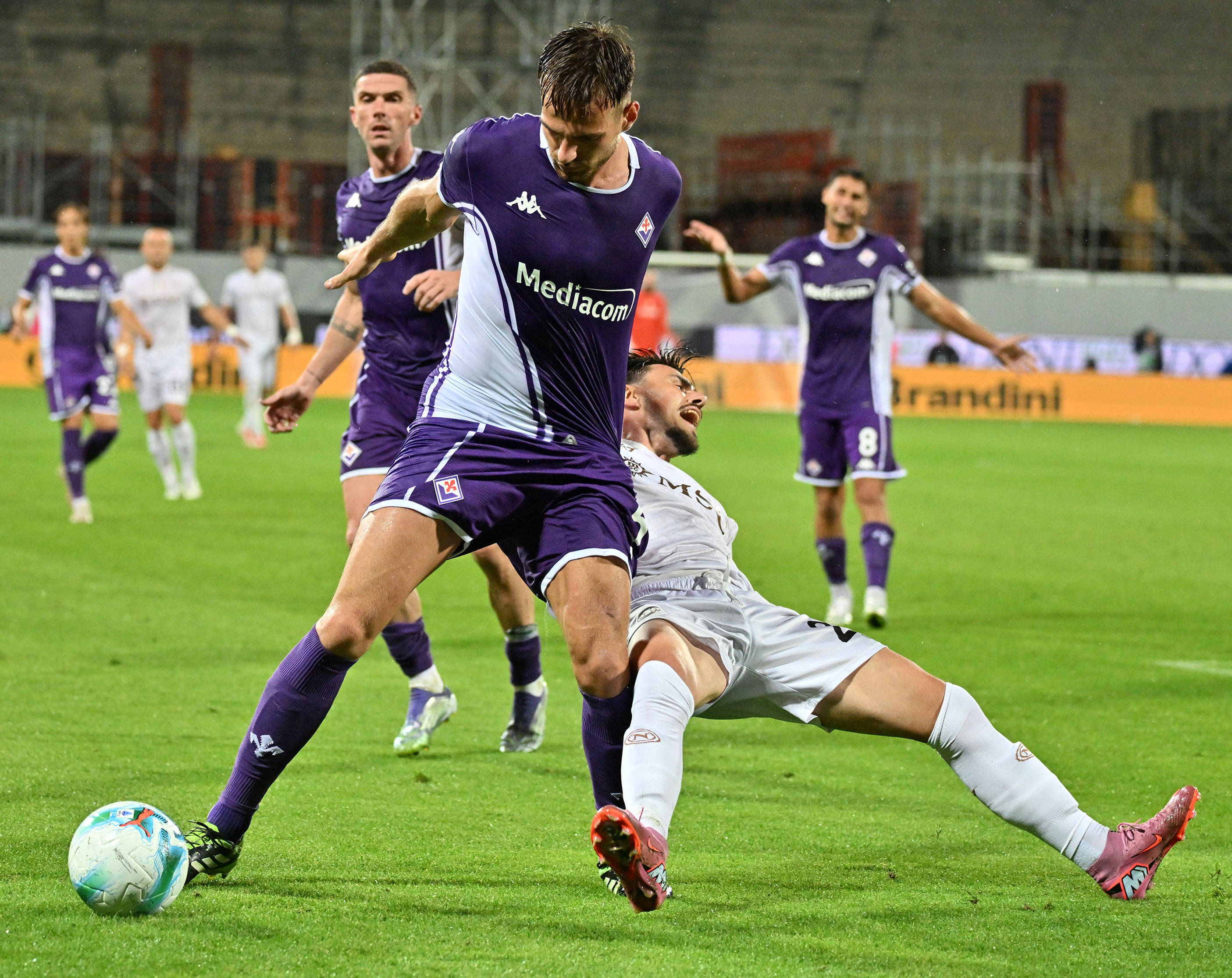 关于AC米兰后防连续两轮零封,球队防线表现稳固的信息 关于AC米兰后防连续两轮零封,球队防线表现稳固的信息